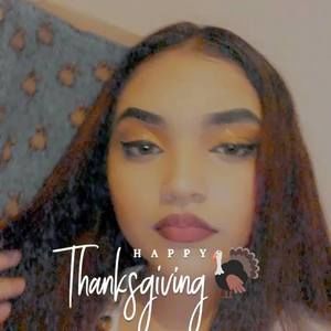 Meet your Posher, Alexia